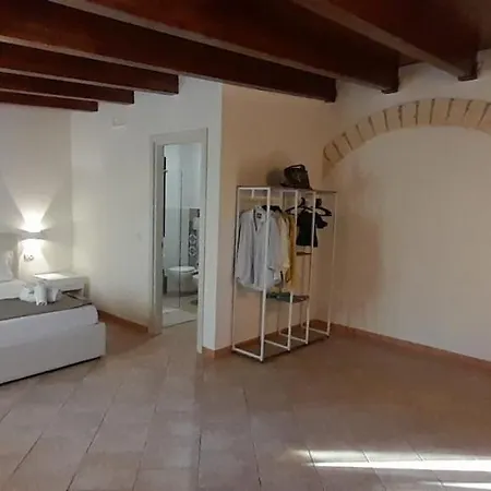 Borgo Degli Ulivi 3* Βιέστε
