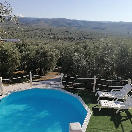 Borgo Degli Ulivi Bed & Breakfast *